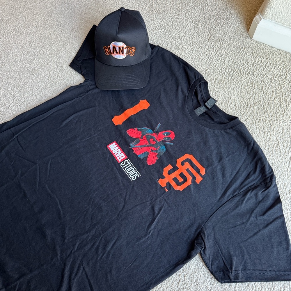 SF Giants ⚾️ Genuine Merchandise Black and Orange Cap with shirt Bundle Set